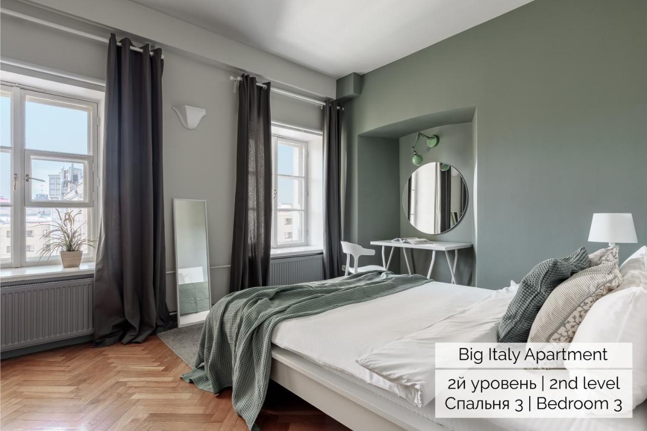 Duplex Italy Apartments Szentpétervár Kültér fotó